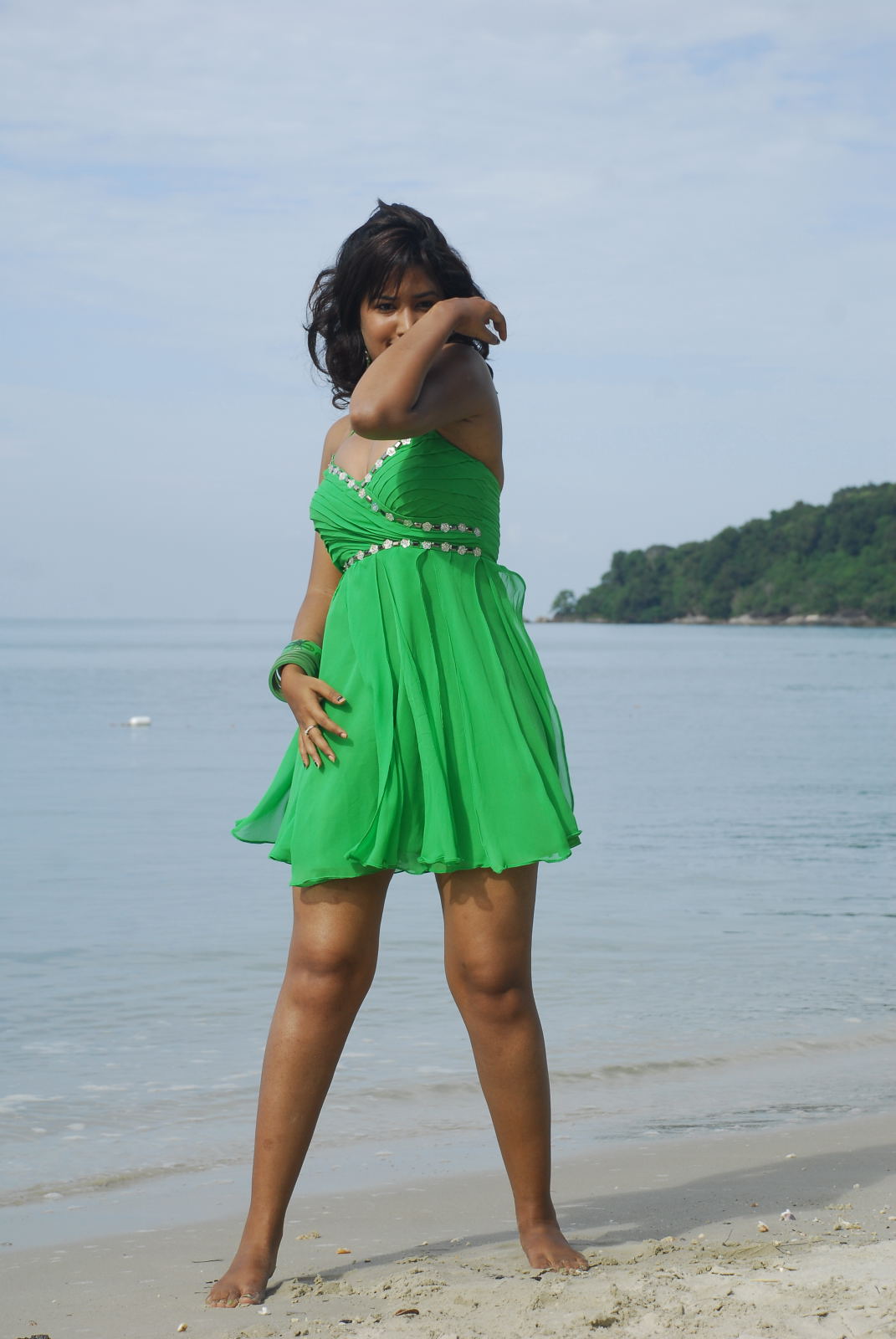 Soumya Bollapragada hot in green mini skirt pictures | Picture 67396